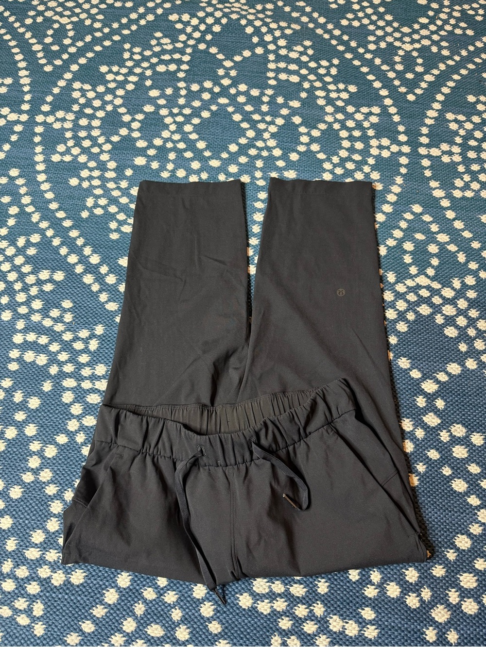 Lululemon dance studio pants size 6 #activewear #yoga